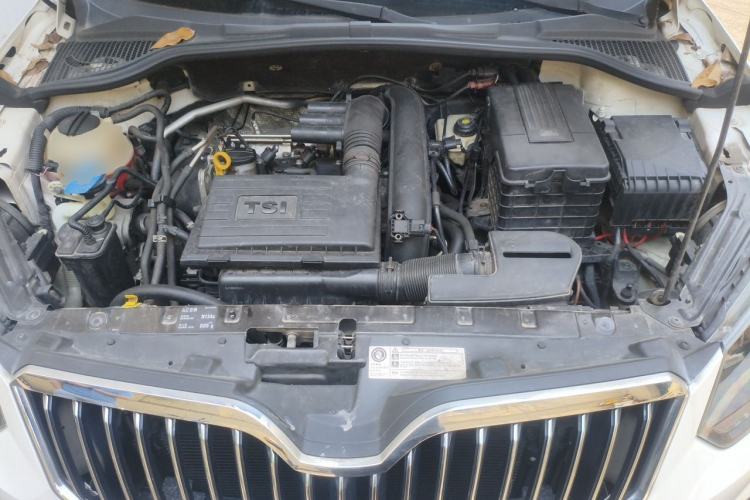 Used Skoda Yeti 2014 1.4 TSI DSG Phantom Edition Engine Bay