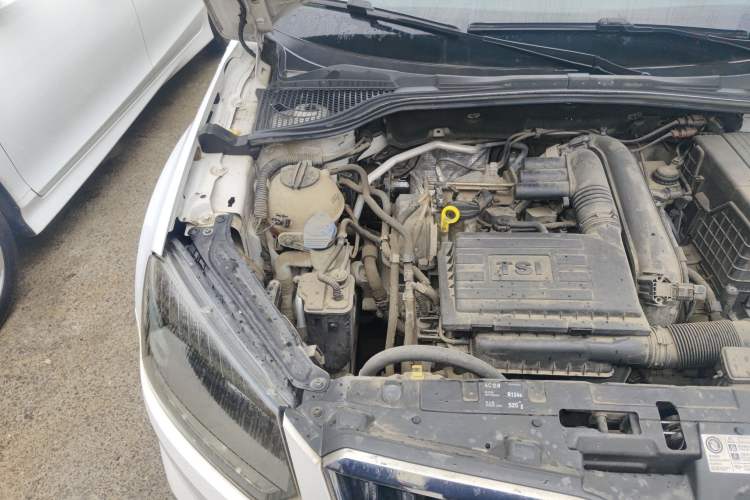 Used Skoda Yeti 2014 1.4 TSI DSG Polar Edition Engine Bay Right