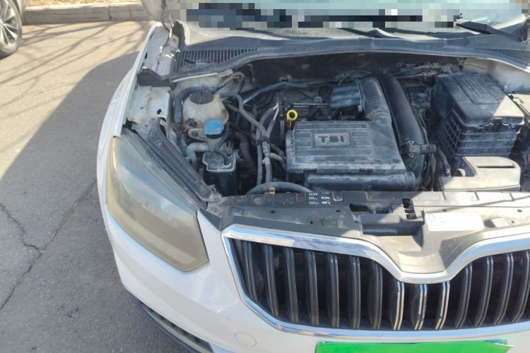 Used Skoda Yeti 2014 1.4 TSI DSG Polar Edition Engine Bay Right