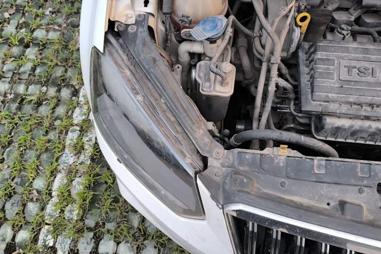 Used Skoda Yeti 2014 1.4TSI DSG Vibrant Edition Engine Bay Right