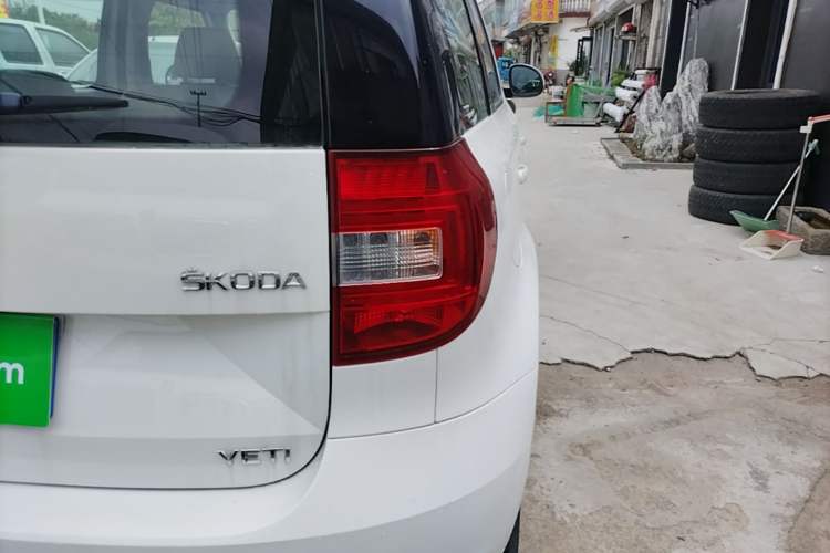 Used Skoda Yeti 2014 1.4TSI DSG Vibrant Edition Exterior 3
