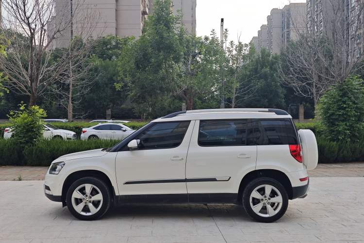 Used Skoda Yeti 2014 1.4TSI Manual Polar Edition Exterior 8
