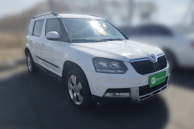 Used Skoda Yeti 2014 1.4 TSI DSG Polar Edition Front Right 45 Deg