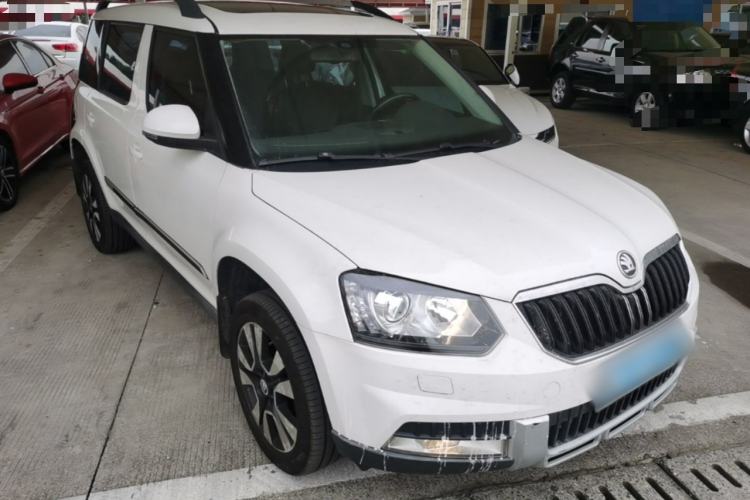 Used Skoda Yeti 2014 1.8TSI DSG All-Wheel Drive Edition Front Right 45 Deg