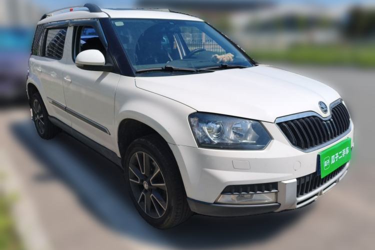 Used Skoda Yeti 2014 1.4TSI DSG All-Wheel Drive Version Front Right 45 Deg
