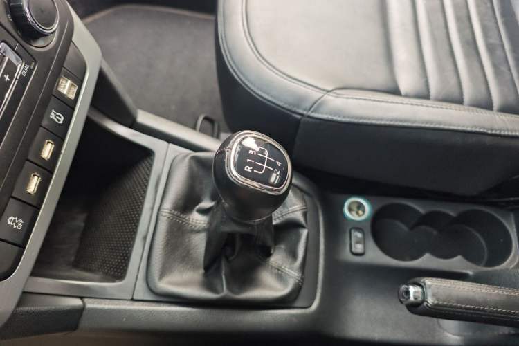 Used Skoda Yeti 2014 1.4TSI Manual Polar Edition Gear Lever
