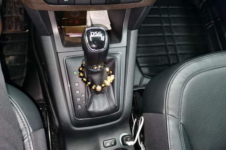 Used Skoda Yeti 2014 1.4TSI DSG All-Wheel Drive Version Gear Lever