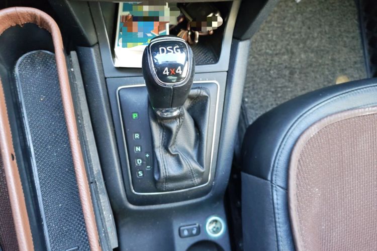 Used Skoda Yeti 2014 1.8TSI DSG All-Wheel Drive Edition Gear Lever