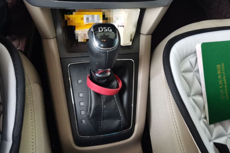 Used Skoda Yeti 2014 1.4 TSI DSG Phantom Edition Gear Lever