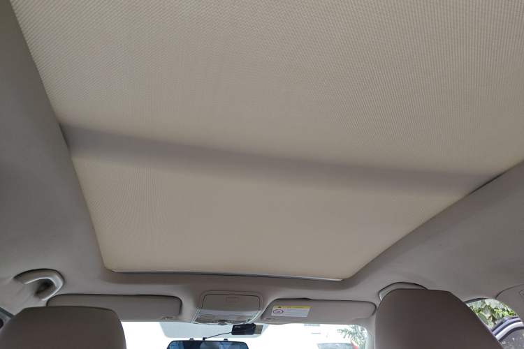 Used Skoda Yeti 2014 1.4TSI Manual Polar Edition Headliner