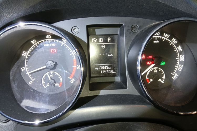 Used Skoda Yeti 2014 1.4TSI DSG Vibrant Edition Instrument Cluster