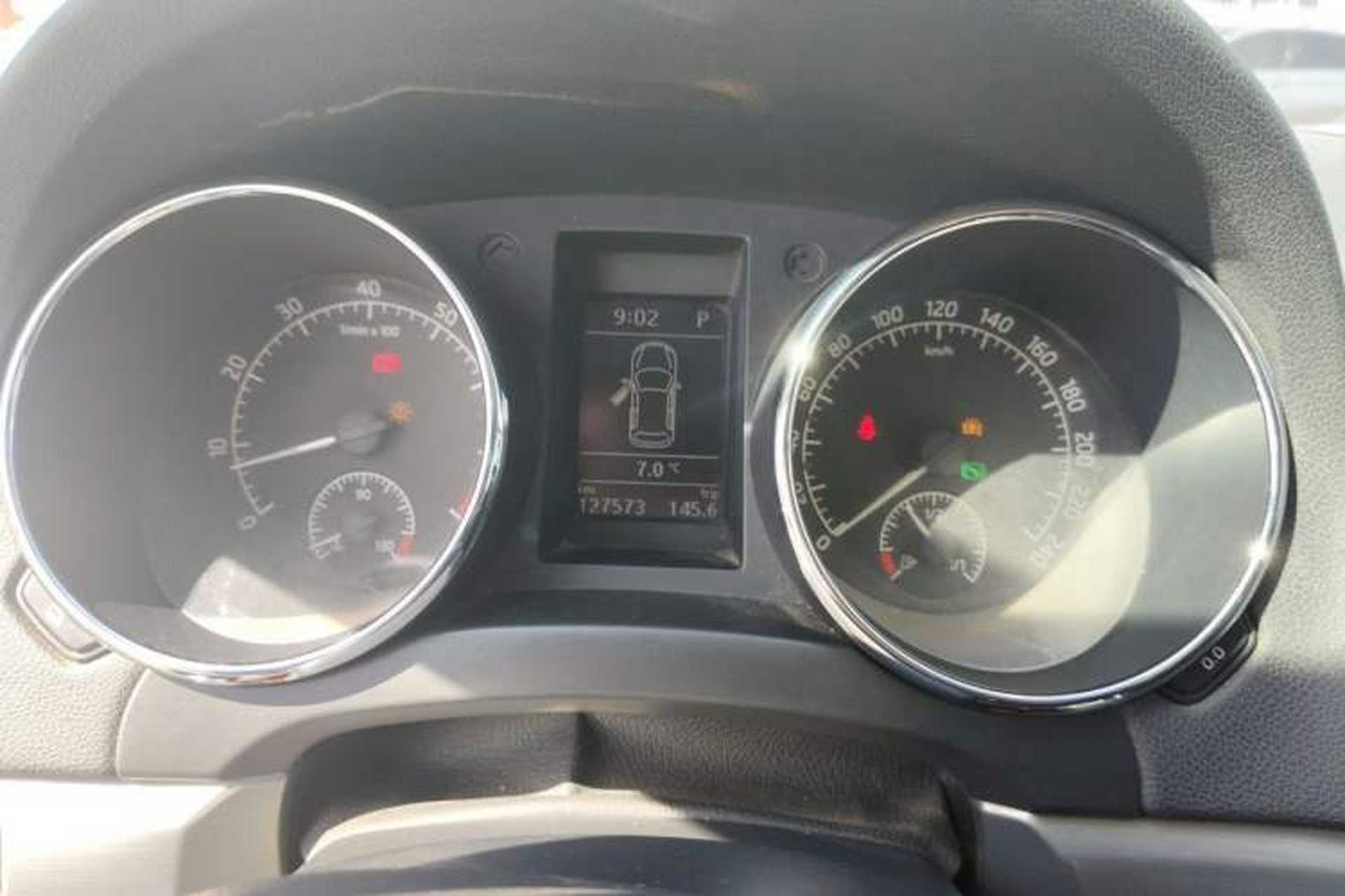 Used Skoda Yeti 2014 1.4 TSI DSG Polar Edition Instrument Cluster