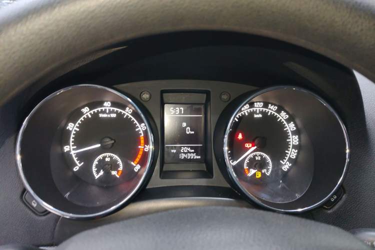 Used Skoda Yeti 2014 1.4TSI Manual Colorful Edition Instrument Cluster
