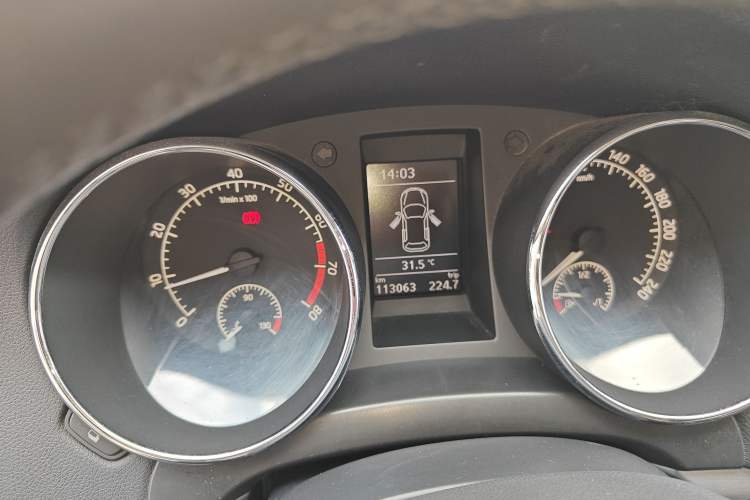 Used Skoda Yeti 2014 1.4TSI Manual Polar Edition Instrument Cluster
