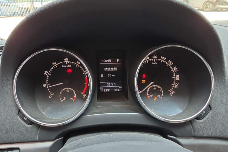 Used Skoda Yeti 2014 1.8TSI DSG Polar Edition Instrument Cluster