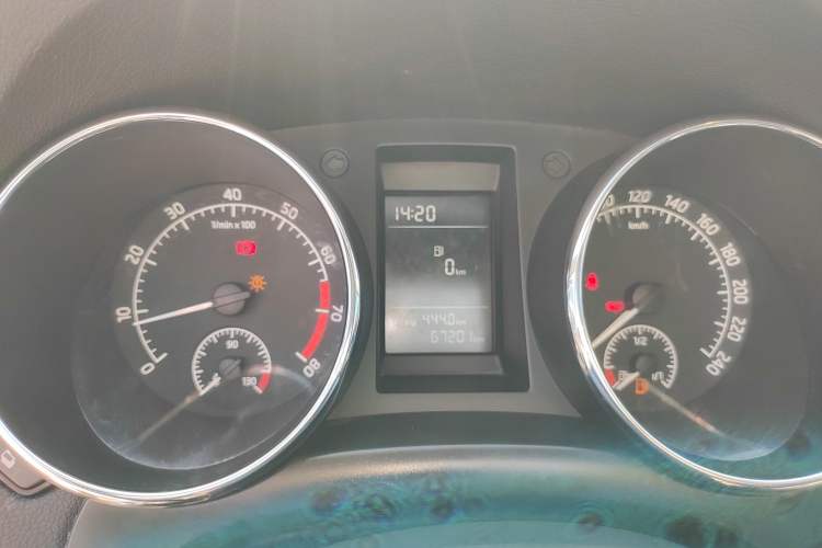 Used Skoda Yeti 2014 1.6L Manual Colorful Edition Instrument Cluster