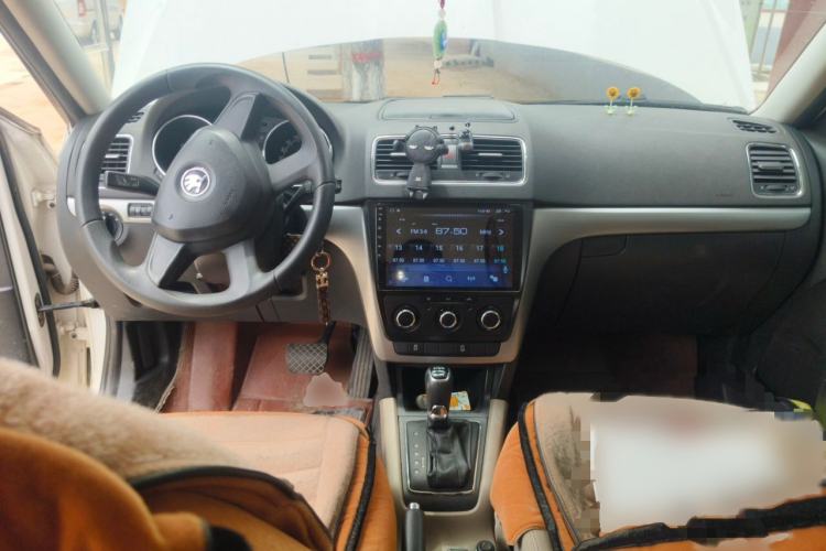 Used Skoda Yeti 2014 1.4TSI DSG Explorer Edition Interior 2