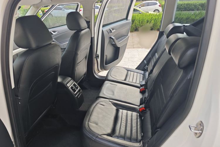 Used Skoda Yeti 2014 1.4TSI Manual Polar Edition Interior 2