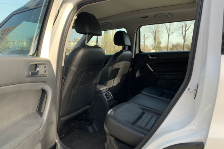 Used Skoda Yeti 2014 1.4 TSI DSG Polar Edition Interior 6