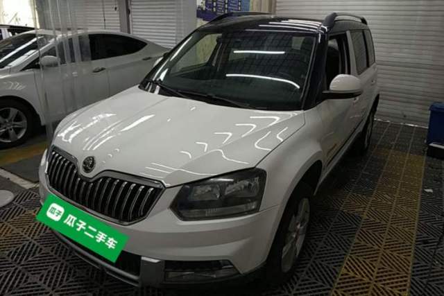 Ojetý Skoda Yeti 2014 1.8TSI DSG Polar Edition