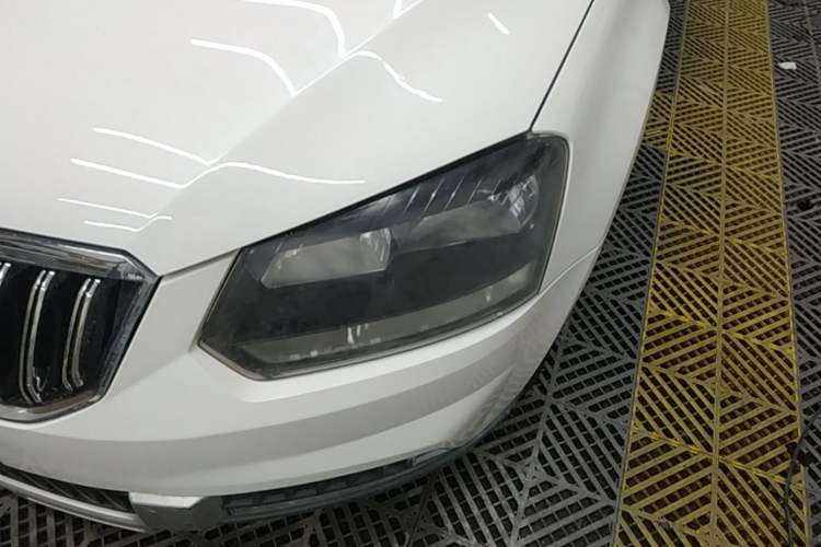 Used Skoda Yeti 2014 1.8TSI DSG Polar Edition Left Front Headlight
