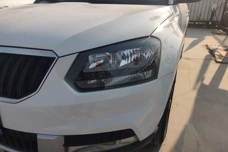 Used Skoda Yeti 2014 1.4 TSI DSG Polar Edition Left Front Headlight