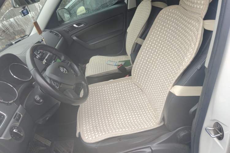 Used Skoda Yeti 2014 1.4 TSI DSG Polar Edition Left Front Seat