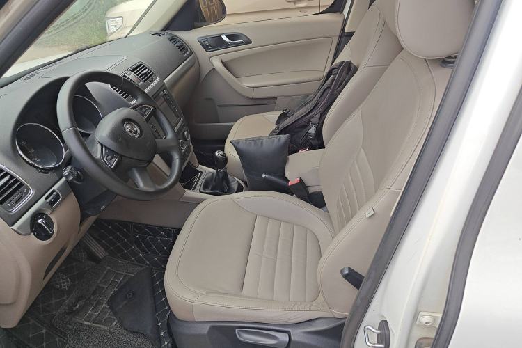 Used Skoda Yeti 2014 1.4TSI Manual Polar Edition Left Front Seat