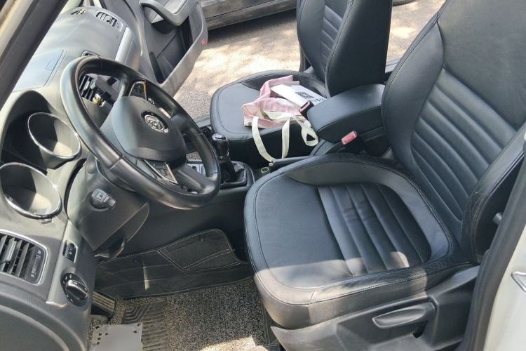 Used Skoda Yeti 2014 1.4TSI Manual Polar Edition Left Front Seat