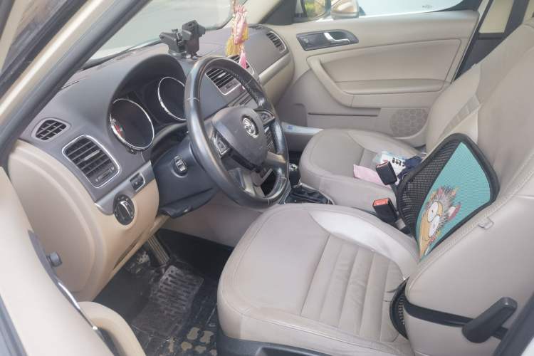 Used Skoda Yeti 2014 1.8TSI DSG Polar Edition Left Front Seat