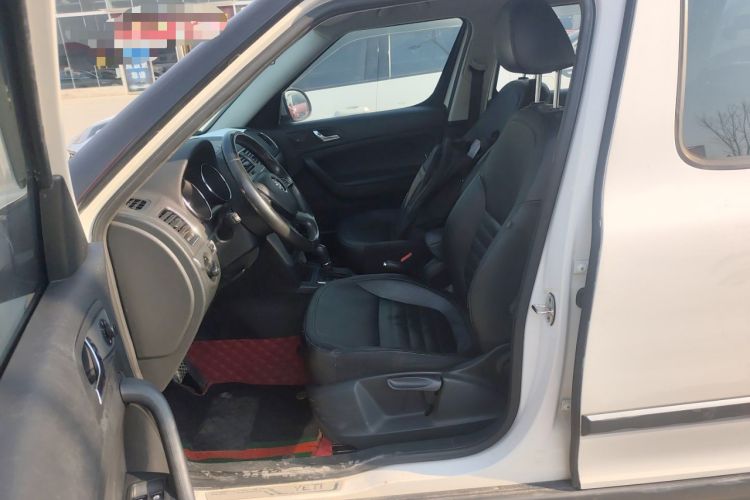 Used Skoda Yeti 2014 1.4 TSI DSG Polar Edition Left Front Seat