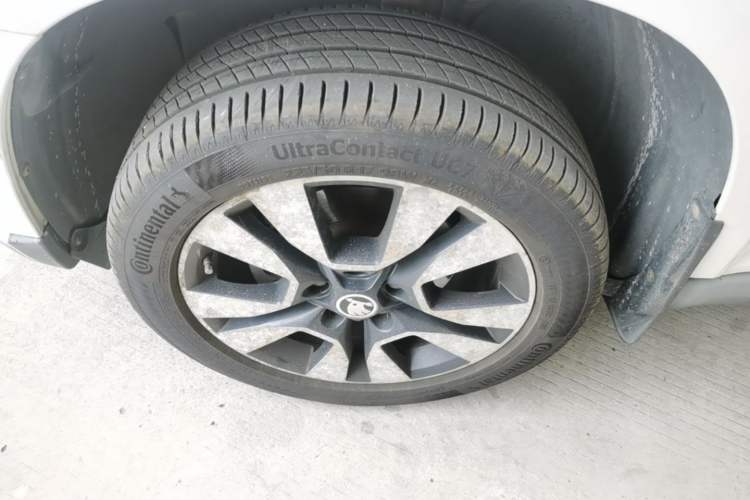Used Skoda Yeti 2014 1.8TSI DSG All-Wheel Drive Edition Left Front Wheel Hub