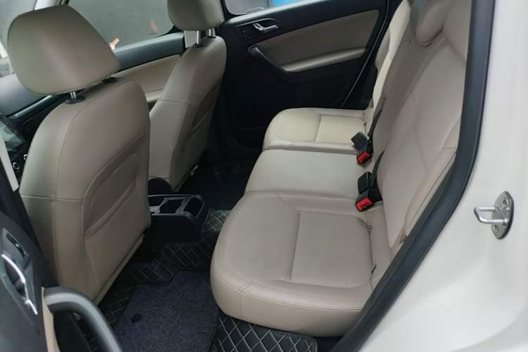 Used Skoda Yeti 2014 1.4TSI DSG Vibrant Edition Left Rear Seat