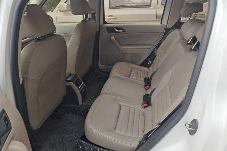 Used Skoda Yeti 2014 1.4TSI Manual Polar Edition Left Rear Seat