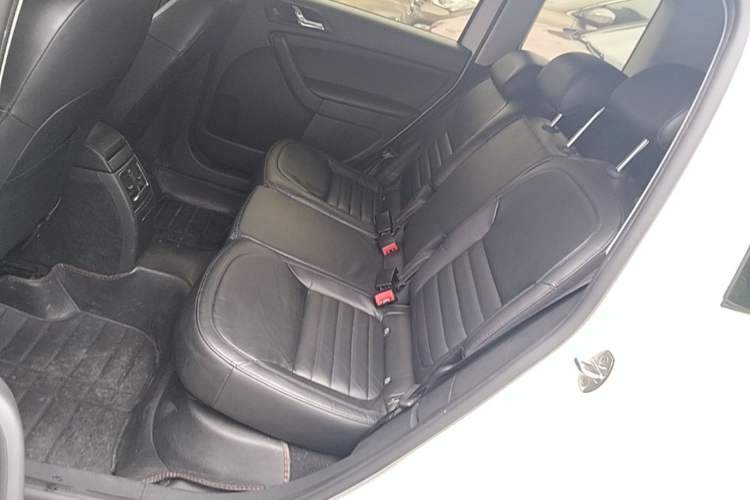Used Skoda Yeti 2014 1.8TSI DSG Polar Edition Left Rear Seat