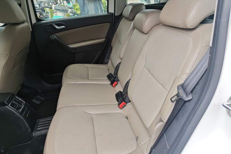 Used Skoda Yeti 2014 1.4TSI DSG Vibrant Edition Left Rear Seat