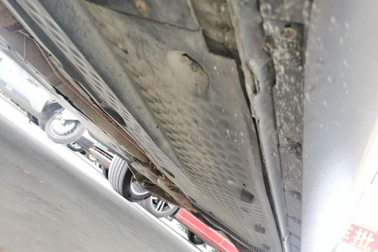 Used Skoda Yeti 2014 1.8TSI DSG All-Wheel Drive Edition Left Side Sill