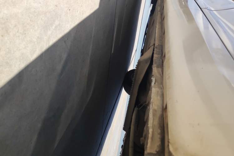Used Skoda Yeti 2014 1.6L Manual Colorful Edition Left Side Sill