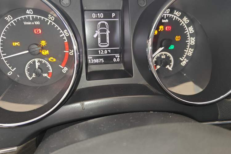 Used Skoda Yeti 2014 1.4TSI DSG All-Wheel Drive Version Odometer Close Up