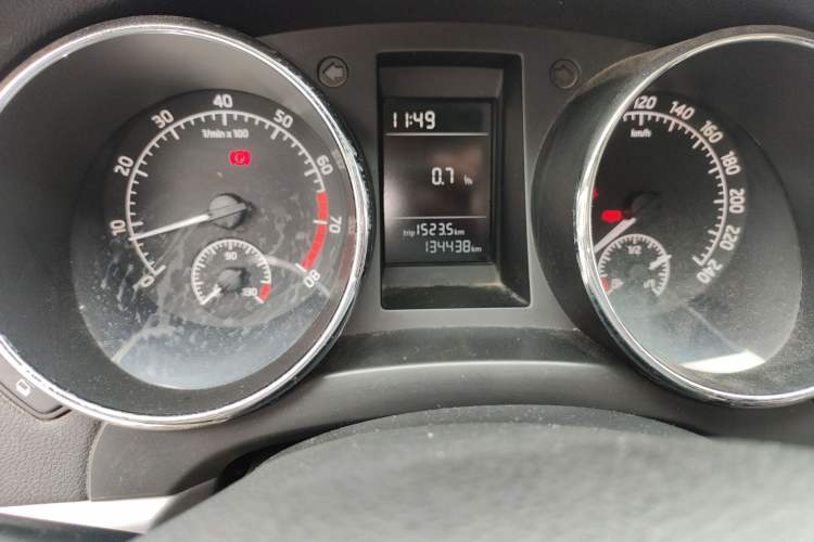 Used Skoda Yeti 2014 1.4TSI Manual Explore Edition Odometer Close Up