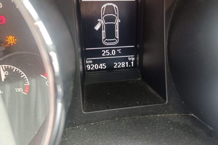 Used Skoda Yeti 2014 1.8TSI DSG Polar Edition Odometer Close Up