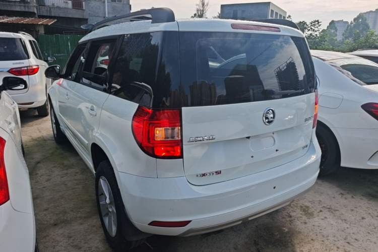 Used Skoda Yeti 2014 1.4TSI DSG Vibrant Edition Rear Left 45 Deg