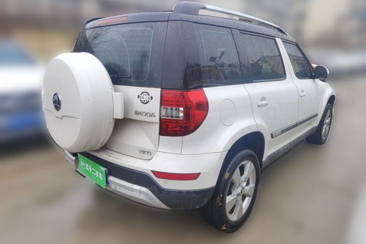 Used Skoda Yeti 2014 1.4 TSI DSG Polar Edition Rear Right 45 Deg