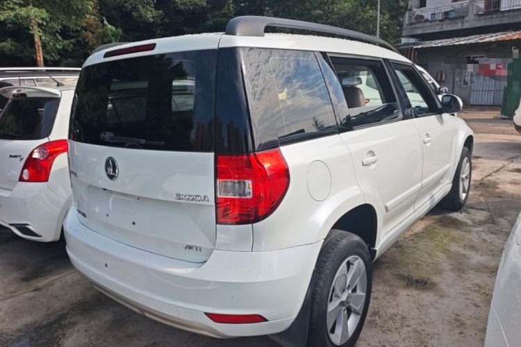 Used Skoda Yeti 2014 1.4TSI DSG Vibrant Edition Rear Right 45 Deg