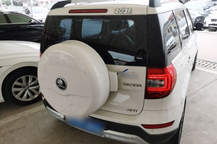 Used Skoda Yeti 2014 1.8TSI DSG All-Wheel Drive Edition Rear Right 45 Deg