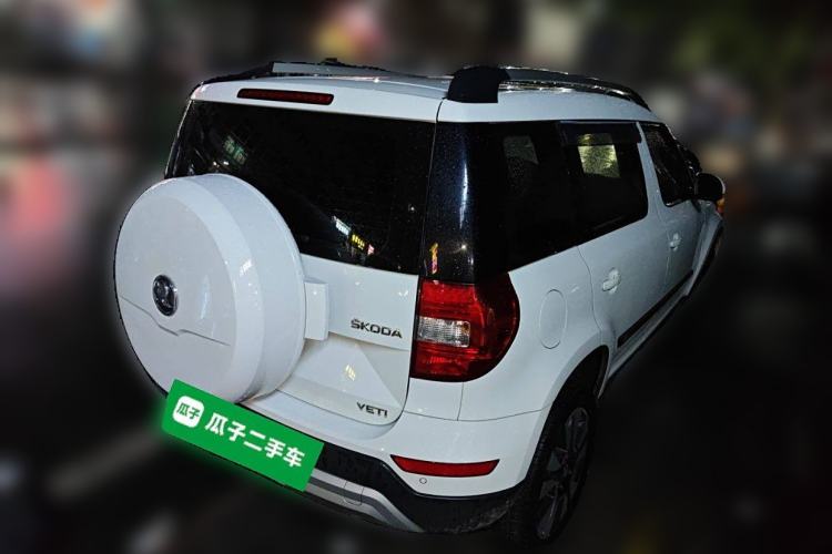 Used Skoda Yeti 2014 1.8TSI DSG All-Wheel Drive Edition Rear Right 45 Deg
