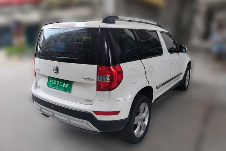 Used Skoda Yeti 2014 1.4 TSI DSG Phantom Edition Rear Right 45 Deg