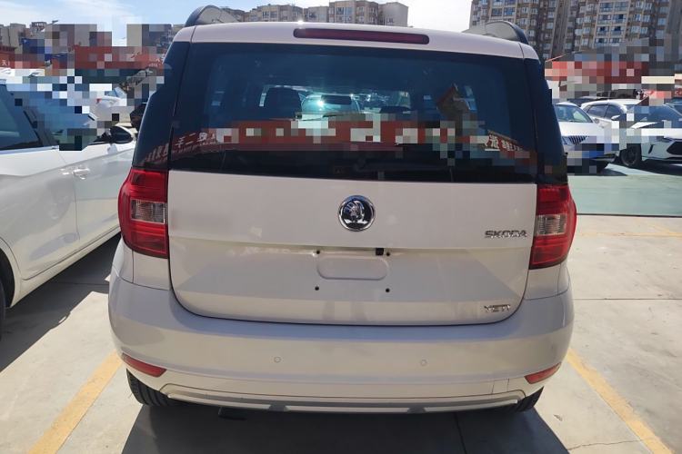 Used Skoda Yeti 2014 1.6L Manual Colorful Edition Rear