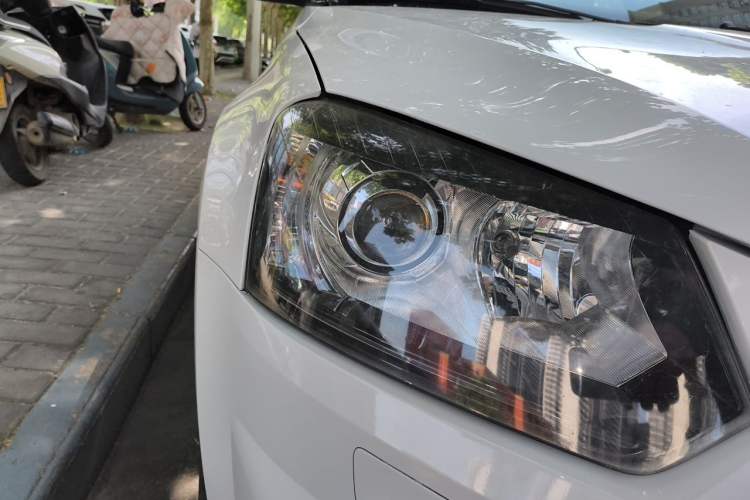 Used Skoda Yeti 2014 1.8TSI DSG All-Wheel Drive Edition Right Front Headlight