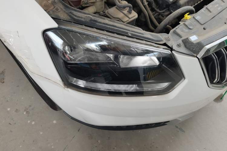 Used Skoda Yeti 2014 1.4 TSI DSG Phantom Edition Right Front Headlight